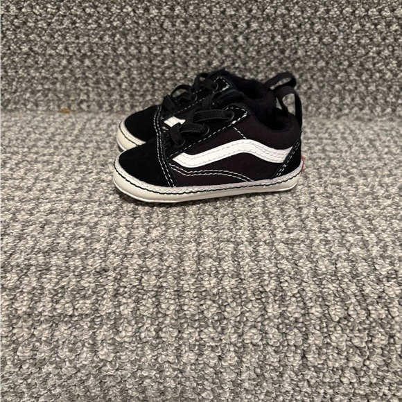 Vans Stylish Black and White Crib Shoes - Picture 2 of 2